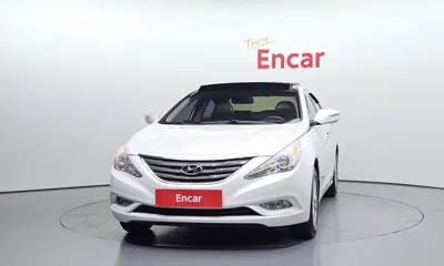 Hyundai Sonata 2012, 180272 км, за 2561.74 USD