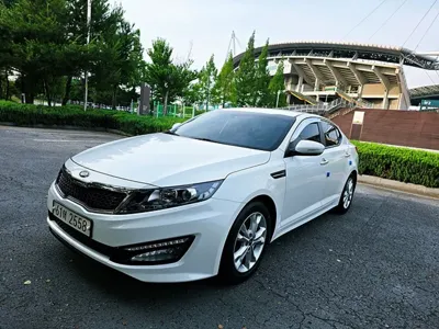 Kia K5 2013, 132881 км, за 3019.56 USD