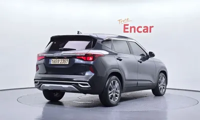 Kia Seltos 2023, 17238 км, за 12472.1 USD