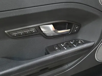 Land Rover Range Rover Evoque 2015, 67424 км, за 7618.67 USD - фото 15