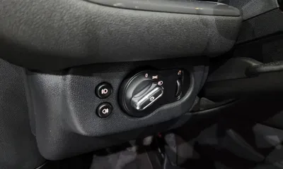 MINI Clubman 2019, 89753 км, за 8079.35 USD - фото 14