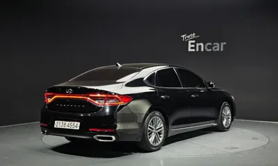 Hyundai Grandeur 2018, 191109 км, за 7598.28 USD
