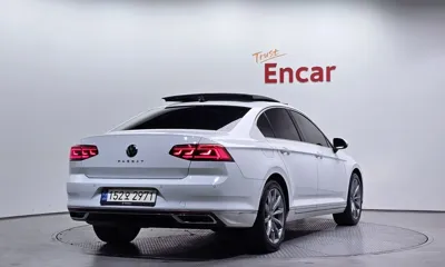 Volkswagen Passat 2022, 38584 км, за 20283.58 USD