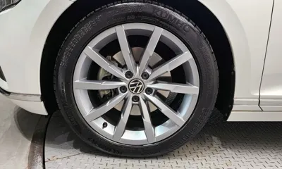 Volkswagen Passat 2022, 38584 км, за 20283.58 USD