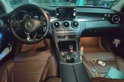 Mercedes-Benz C-Class 2018, 49700 км, за 16913 USD - фото 9
