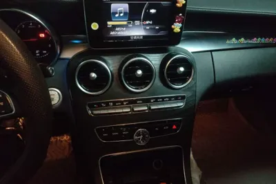 Mercedes-Benz C-Class 2018, 49700 км, за 16913 USD - фото 13