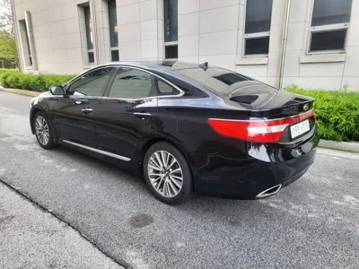 Hyundai Grandeur 2012, 150540 км, за 3190.73 USD