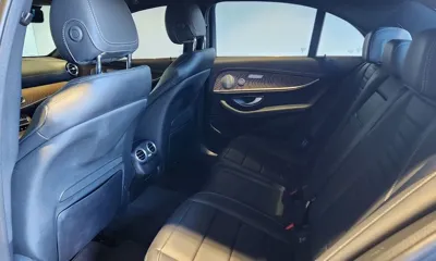 Mercedes-Benz E-Class 2023, 100270 км, за 26428.8 USD - фото 10