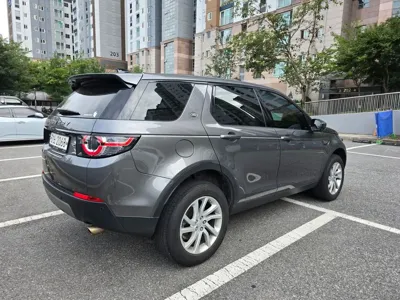 Land Rover Discovery Sport 2017, 49000 км, за 9446.26 USD - фото 7