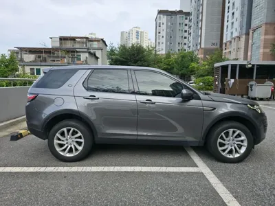 Land Rover Discovery Sport 2017, 49000 км, за 9446.26 USD - фото 8