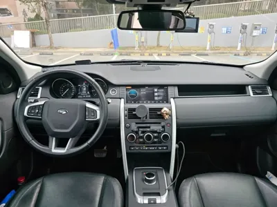 Land Rover Discovery Sport 2017, 49000 км, за 9446.26 USD - фото 10