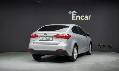 Kia K3 2015, 140288 км, за 3642.99 USD