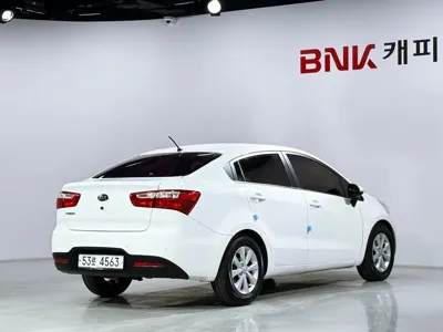 Kia Pride 2014, 117359 км, за 1837.99 USD
