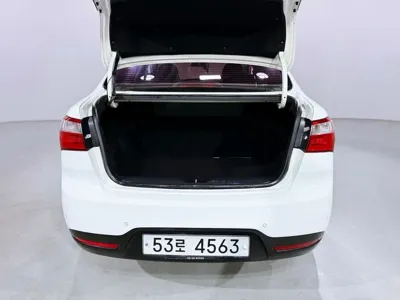 Kia Pride 2014, 117359 км, за 1837.99 USD - фото 19