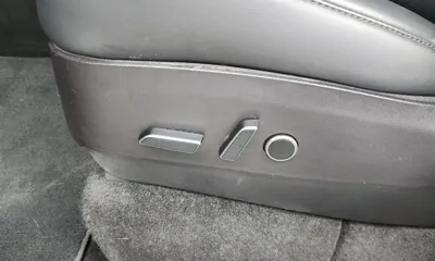 Tesla Model Y 2022, 72156 км, за 25594.07 USD - фото 32