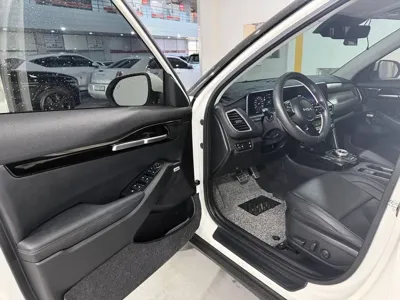 Kia Seltos 2023, 28211 км, за 22790.9 USD - фото 10