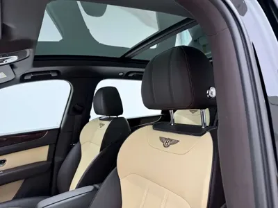 Bentley Bentayga 2019, 20000 км, за 167565.91 USD - фото 16