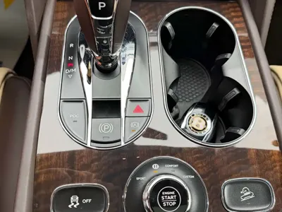Bentley Bentayga 2019, 20000 км, за 167565.91 USD - фото 23
