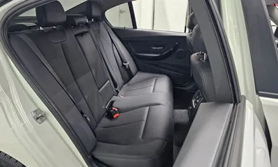 BMW 3-Series 2017, 68120 км, за 9188.27 USD - фото 11