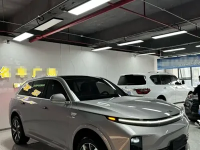 Li Auto Li L7 2023, 75000 км, за 26191.37 USD