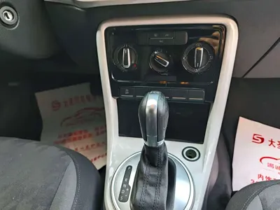 Volkswagen Beetle 2018, 80000 км, за 11153.4 USD - фото 7