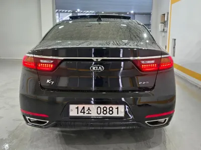 Kia K7 2016, 113030 км, за 8190.86 USD
