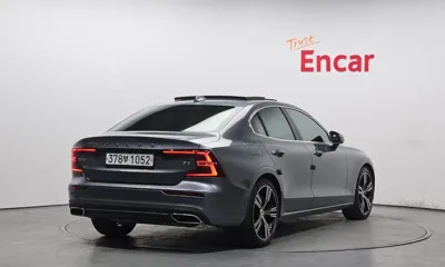 Volvo S60 2020, 34863 км, за 18434.09 USD