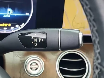 Mercedes-Benz E-Class 2017, 111249 км, за 13815.45 USD - фото 8
