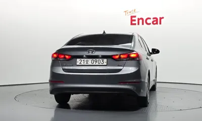Hyundai Avante 2016, 133529 км, за 4853.42 USD