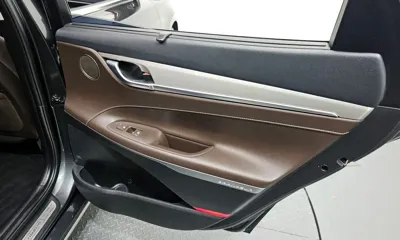 Hyundai Grandeur 2019, 118579 км, за 10437.18 USD - фото 25