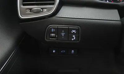 Hyundai Grandeur 2018, 63945 км, за 11027.96 USD - фото 30