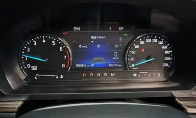 Ford Explorer 2020, 78359 км, за 16068.19 USD - фото 8