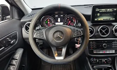 Mercedes-Benz GLA-Class 2018, 82843 км, за 9780.75 USD - фото 13