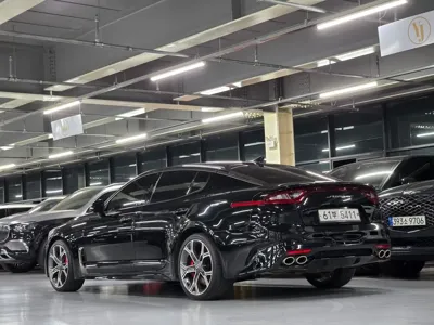 Kia Stinger 2018, 59757 км, за 12045.61 USD