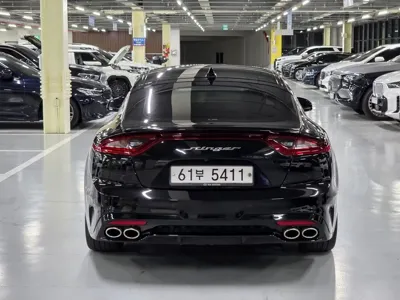 Kia Stinger 2018, 59757 км, за 12045.61 USD