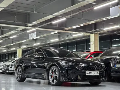 Kia Stinger 2018, 59757 км, за 12045.61 USD