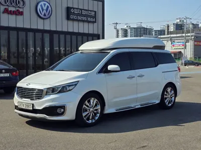 Kia Canival · 2017 год