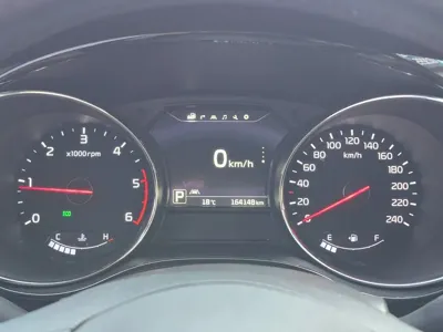 Kia Canival 2017, 164000 км, за 9576.55 USD