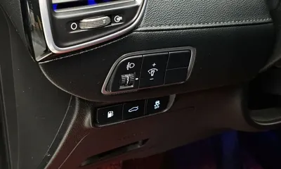 Hyundai Grandeur 2018, 164763 км, за 6490.06 USD - фото 18