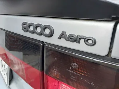 Saab 9000 1996, 295000 км, за 9910.8 USD