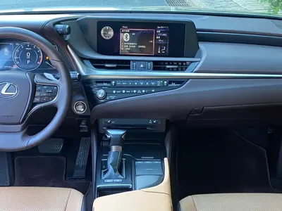 Lexus ES 2021, 70000 км, за 23182.79 USD - фото 10