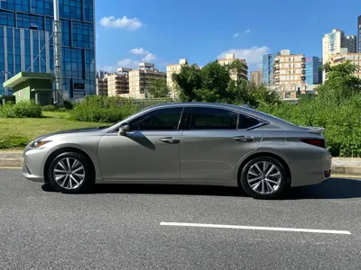 Lexus ES 2021, 70000 км, за 23182.79 USD - фото 18