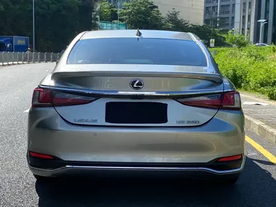 Lexus ES 2021, 70000 км, за 23182.79 USD - фото 19