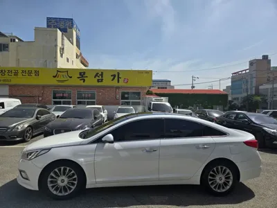Hyundai Sonata 2015, 110000 км, за 6049.97 USD