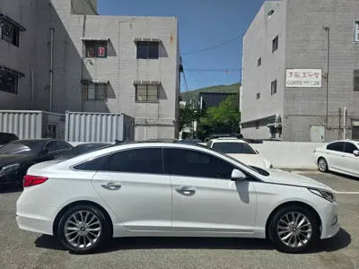 Hyundai Sonata 2015, 110000 км, за 6049.97 USD