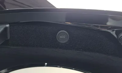 Tesla Model 3 2024, 31542 км, за 37010.87 USD - фото 27