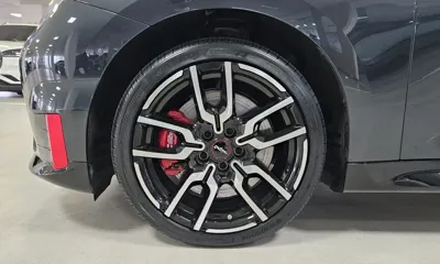 MINI Cooper 2025, 5689 км, за 28000.25 USD