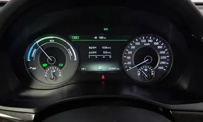 Kia K7 2017, 250041 км, за 4558.18 USD - фото 8
