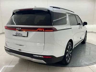 Kia Canival 2023, 25543 км, за 19036.37 USD
