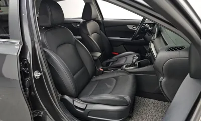 Kia K3 2019, 72937 км, за 9255.61 USD - фото 26